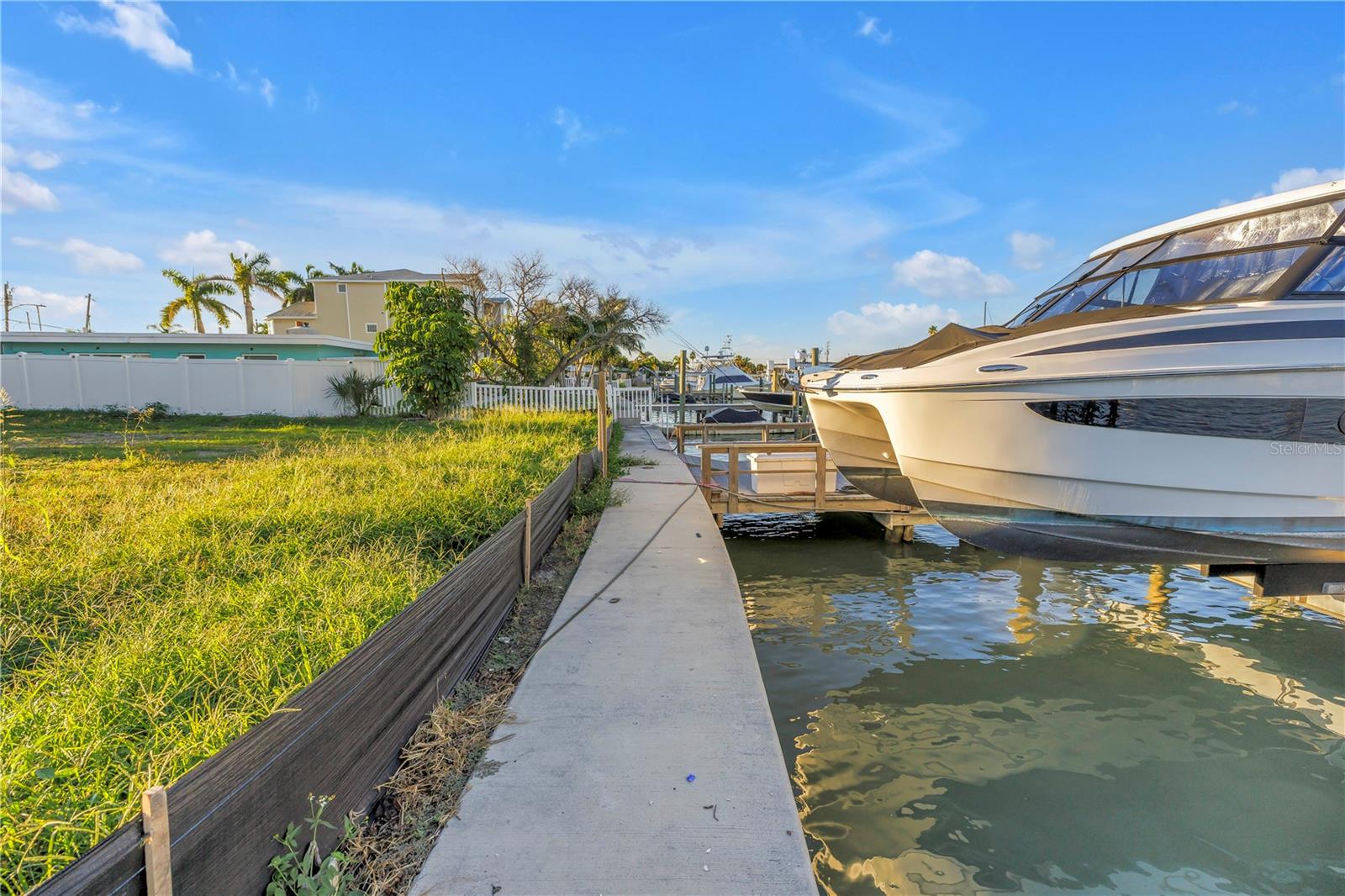 ISLAND ESTATES UNIT 1 - Land