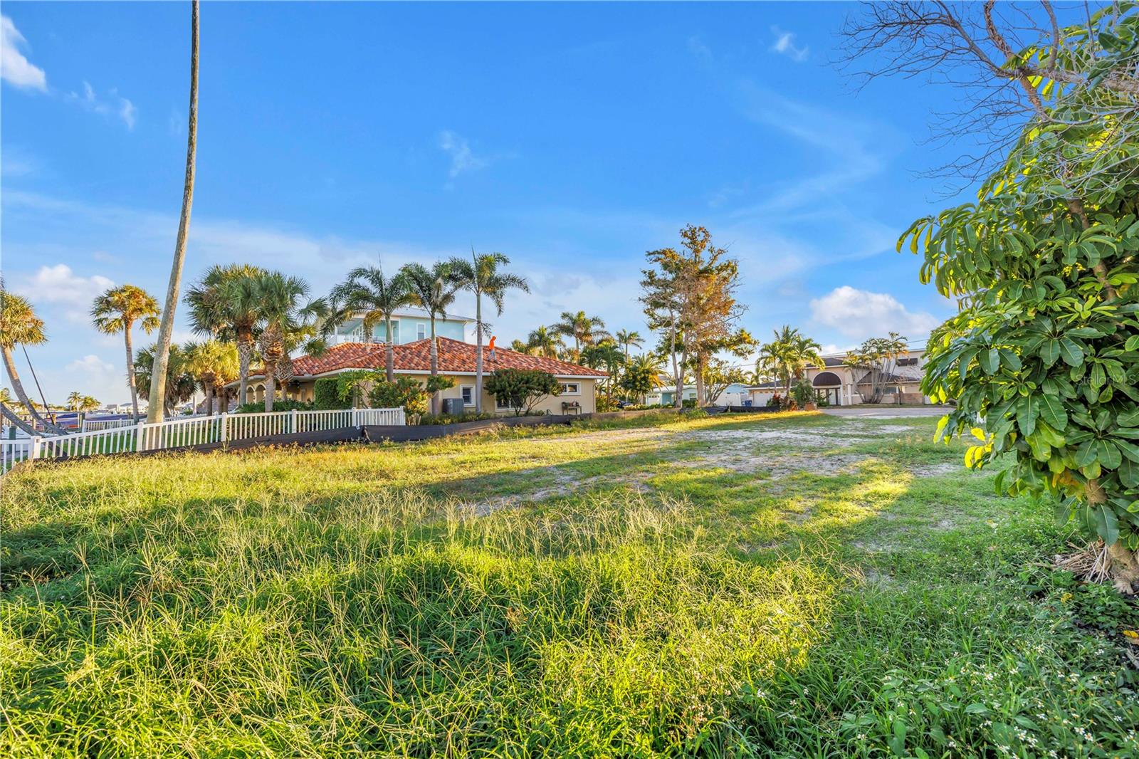 ISLAND ESTATES UNIT 1 - Land