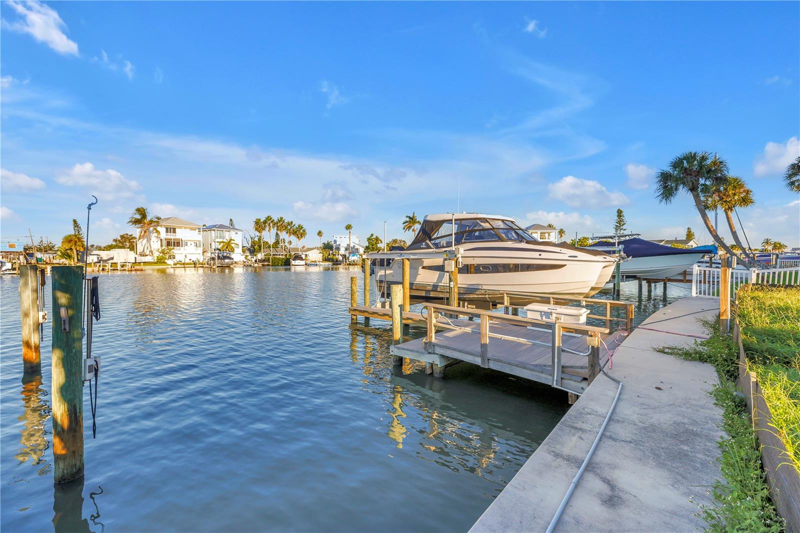 ISLAND ESTATES UNIT 1 - Land