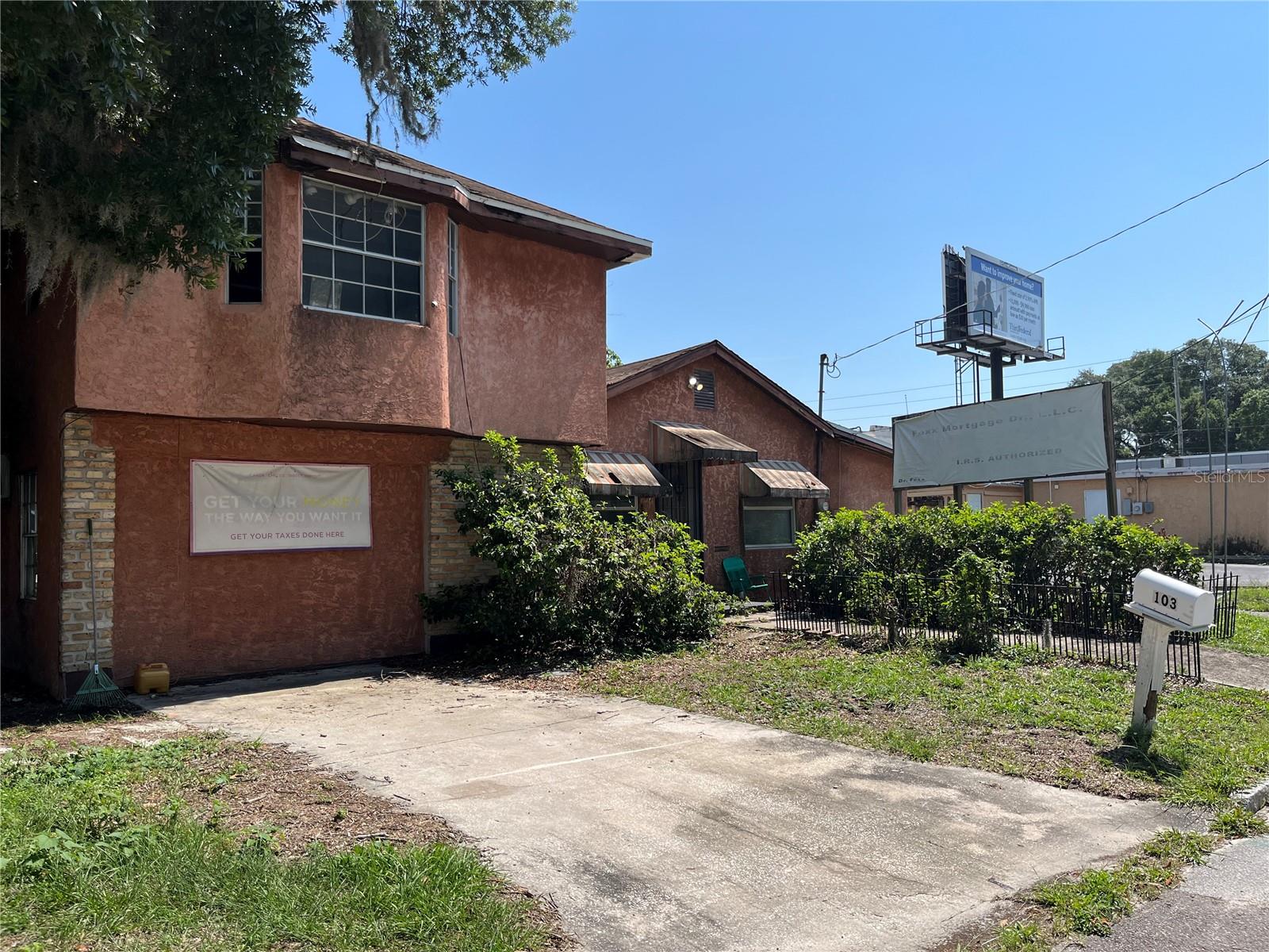 103 W HAMILTON AVENUE