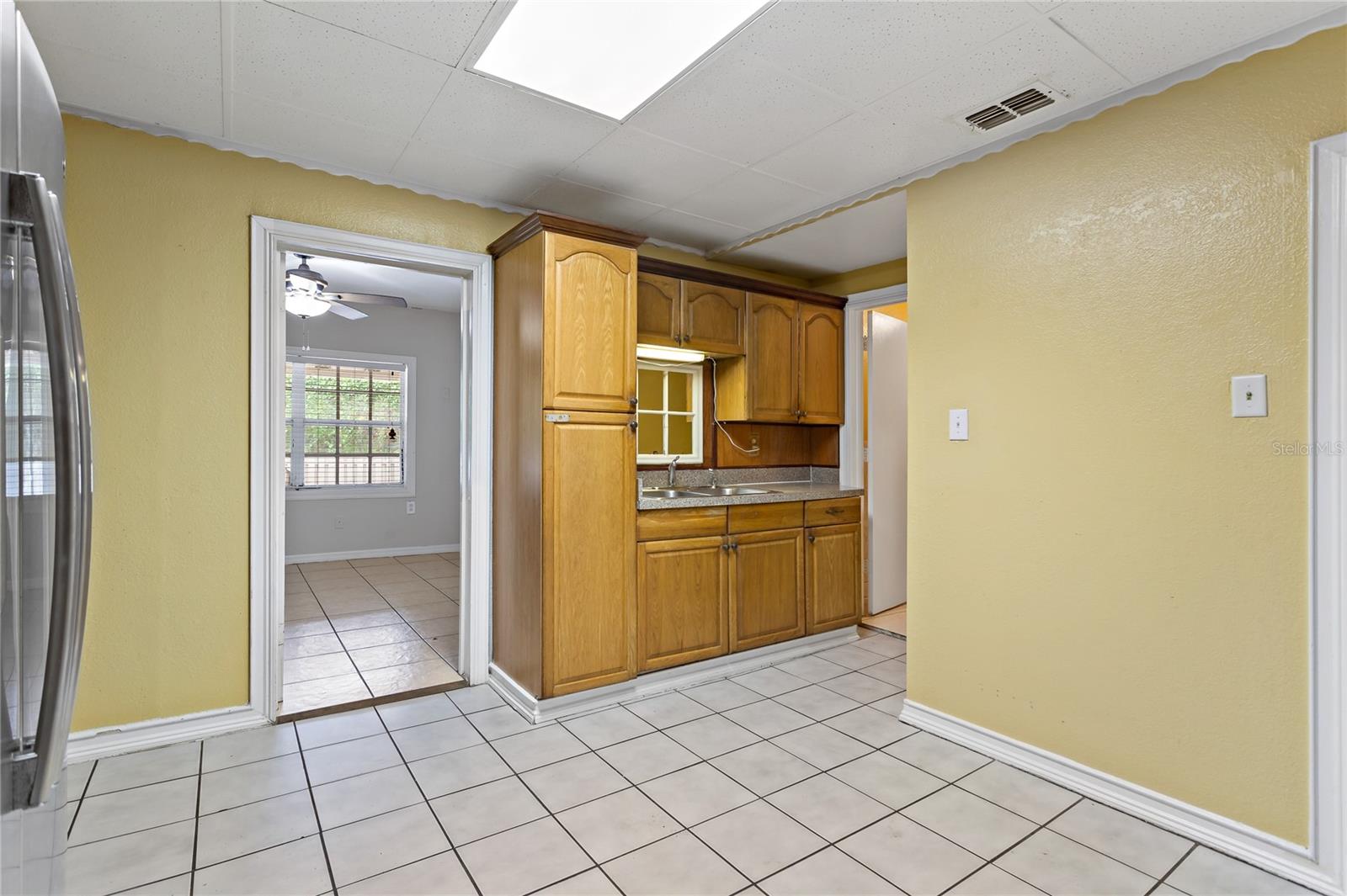 EAST TAMPA BLOCKS 1 TO 40 - Residential Lease