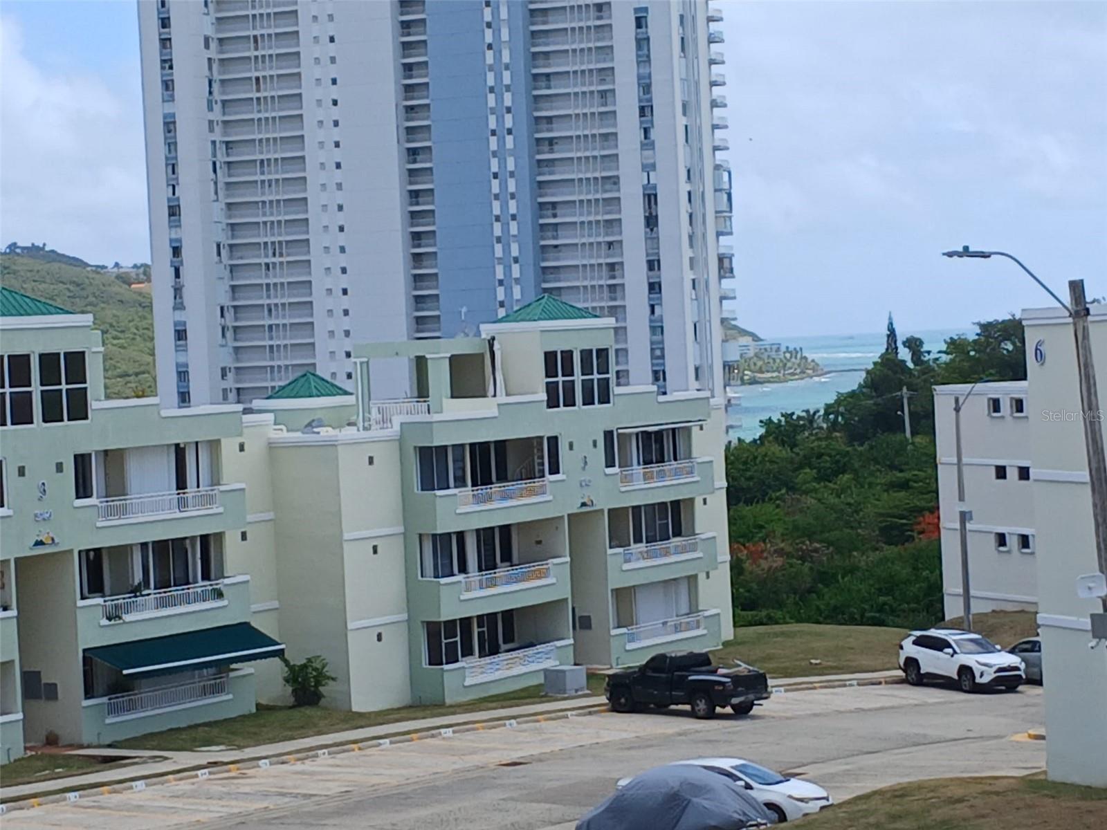 VISTA REAL CONDOMINIUM - Residential