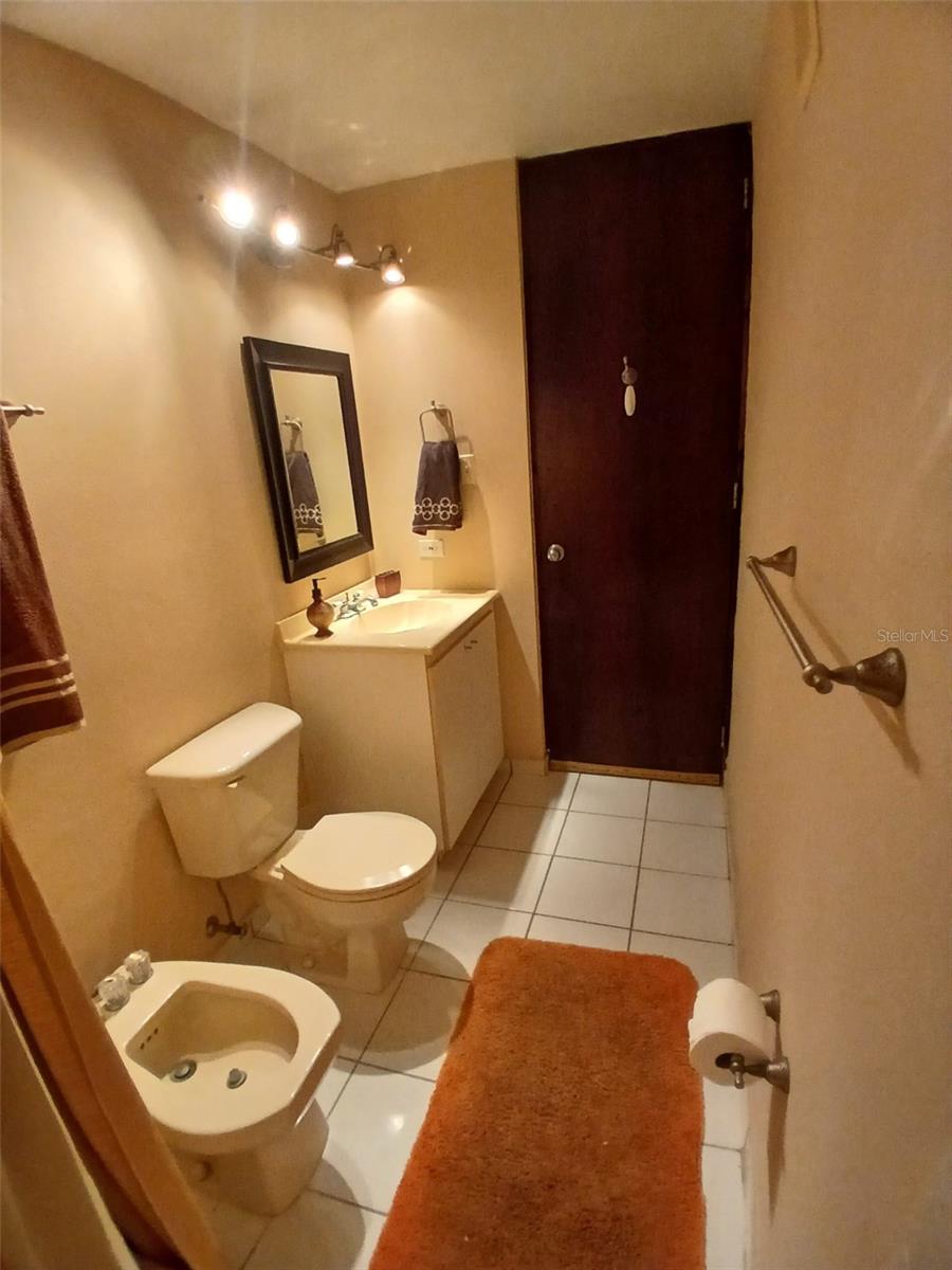 VISTA REAL CONDOMINIUM - Residential