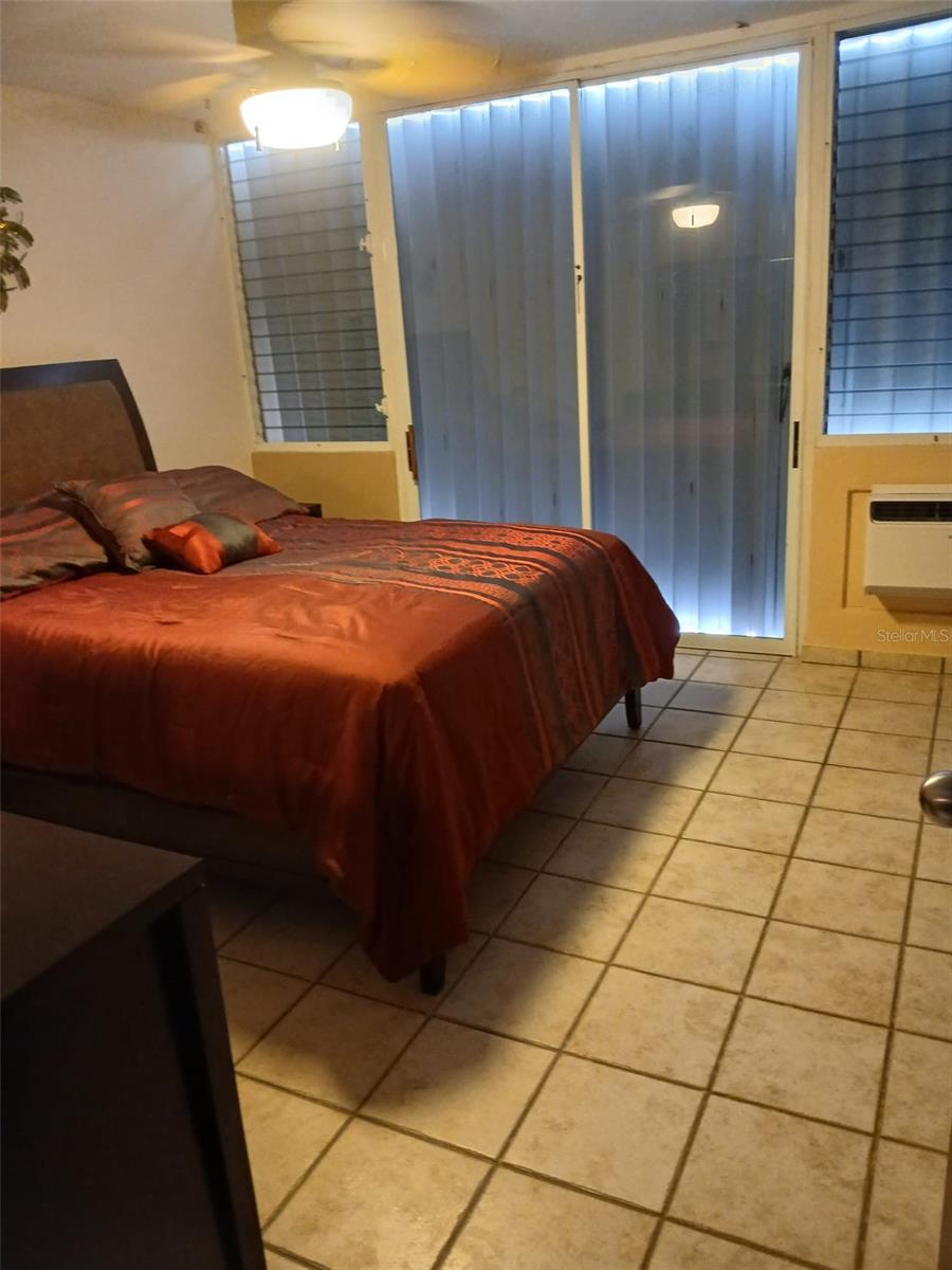 VISTA REAL CONDOMINIUM - Residential