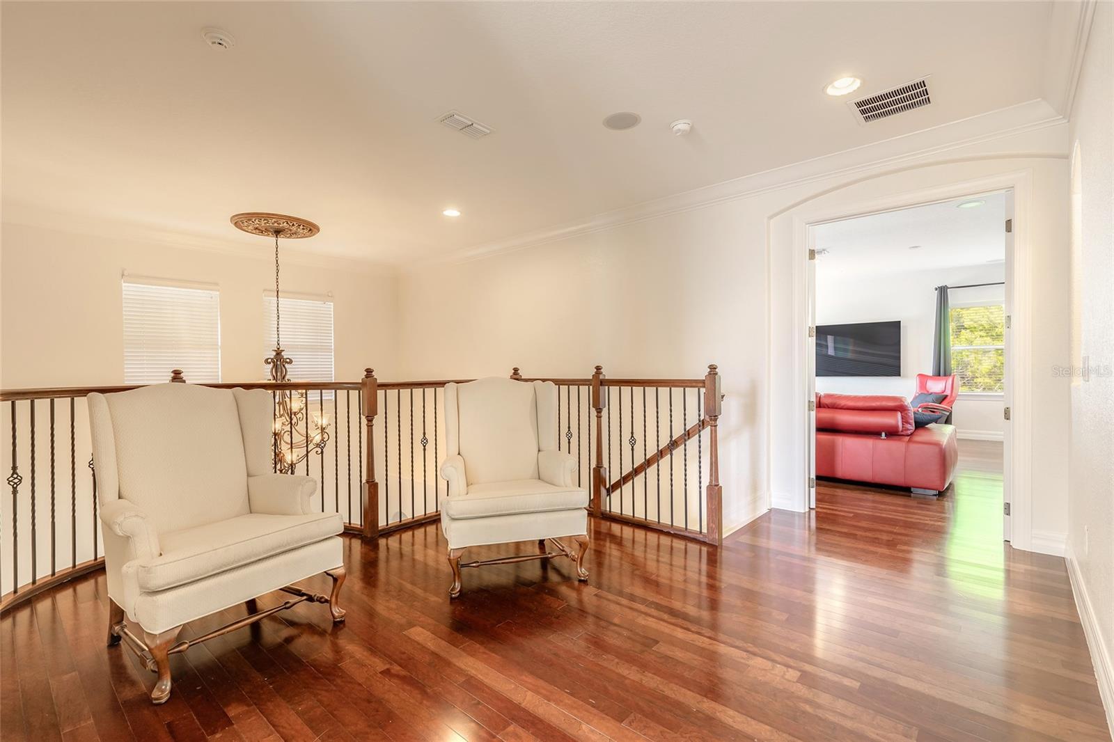 BRONSONS LNDGS F & M - Residential