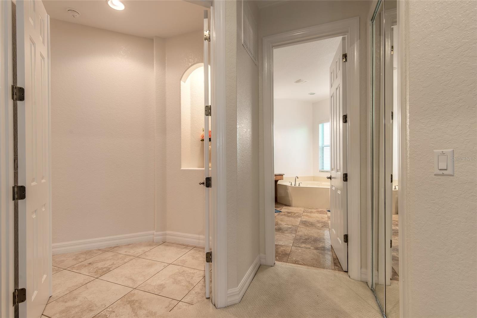 BRONSONS LNDGS F & M - Residential