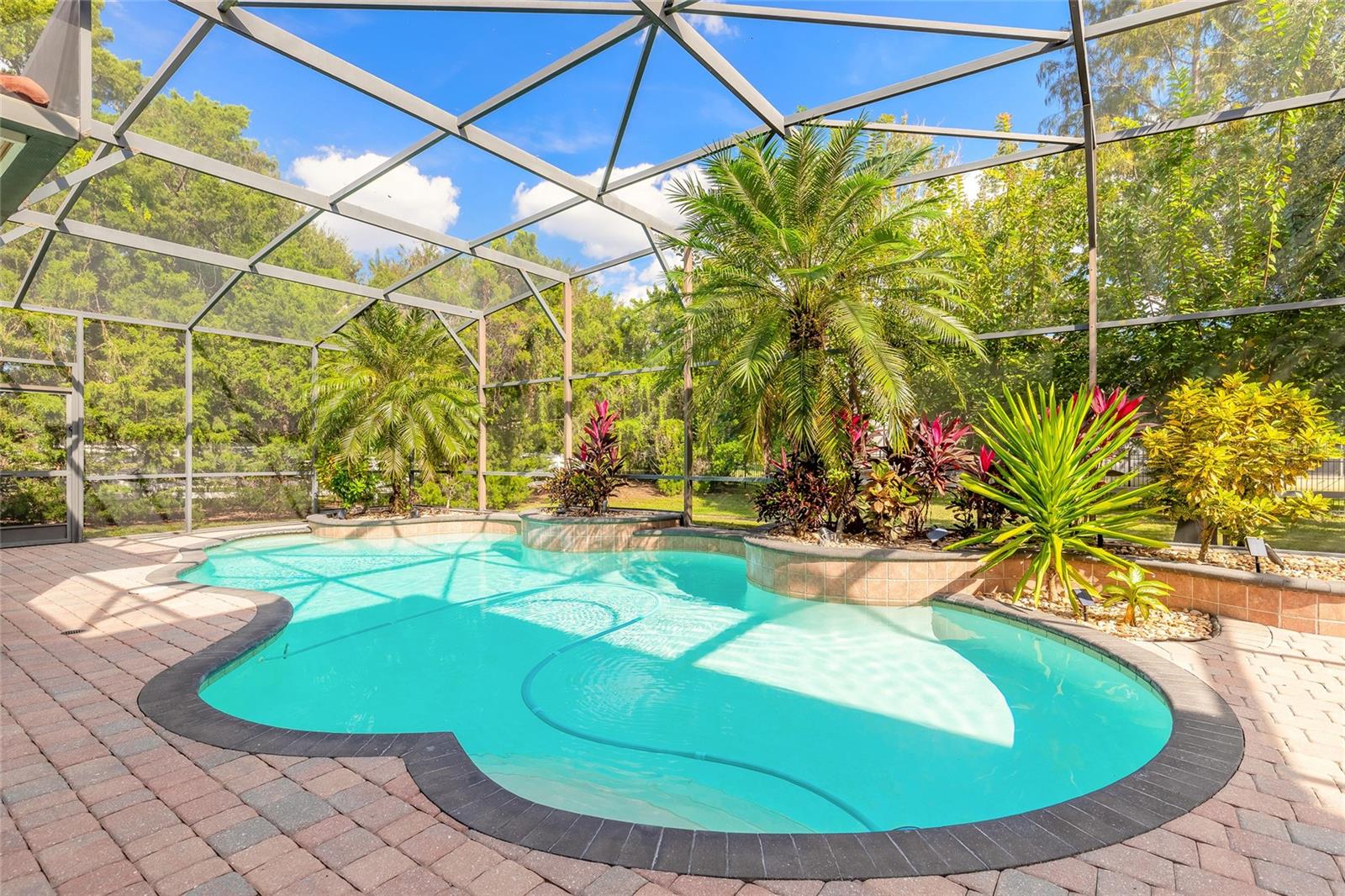 BRONSONS LNDGS F & M - Residential