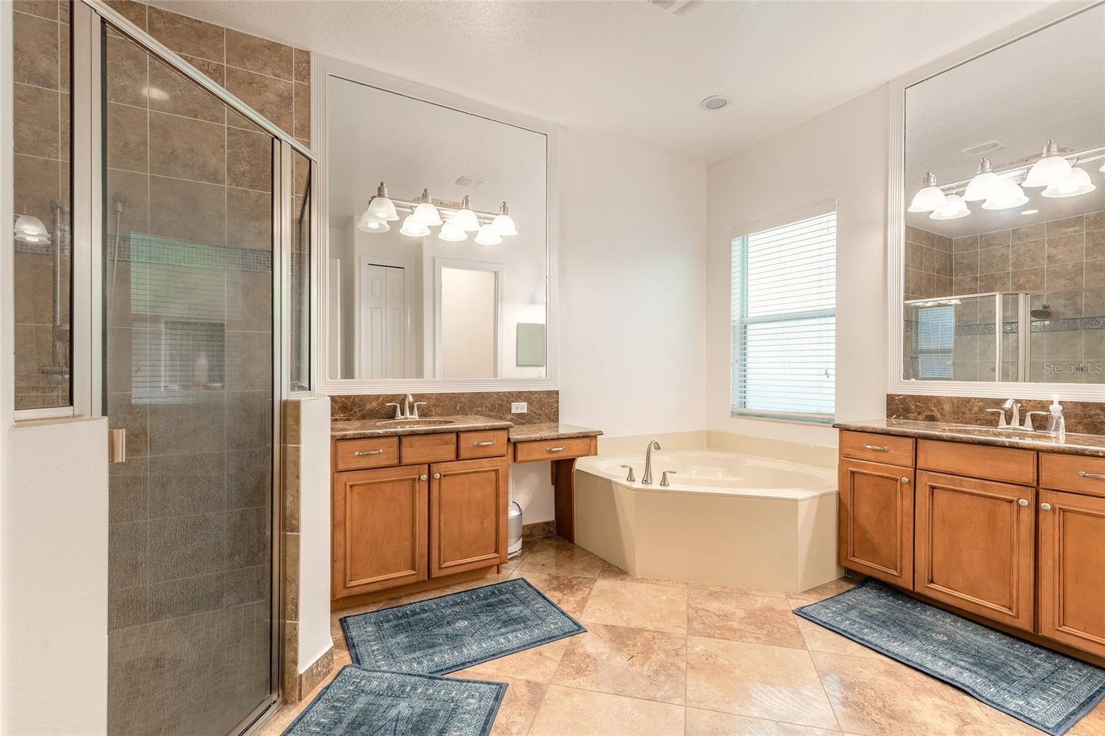 BRONSONS LNDGS F & M - Residential