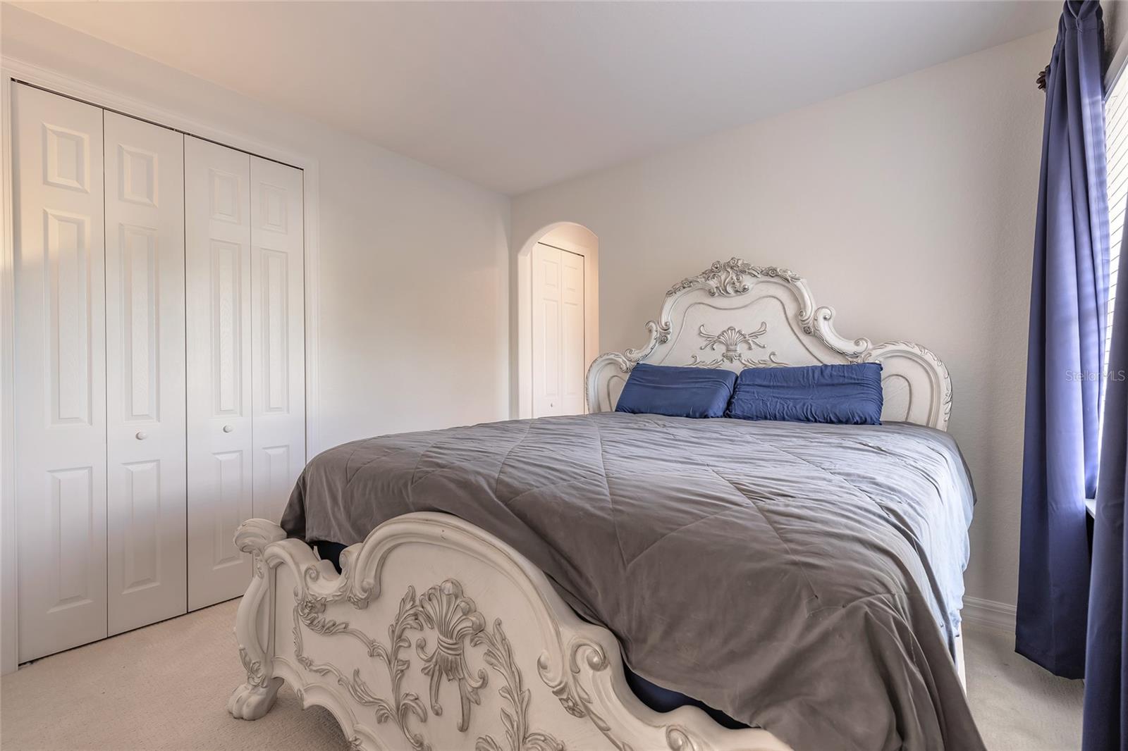 BRONSONS LNDGS F & M - Residential