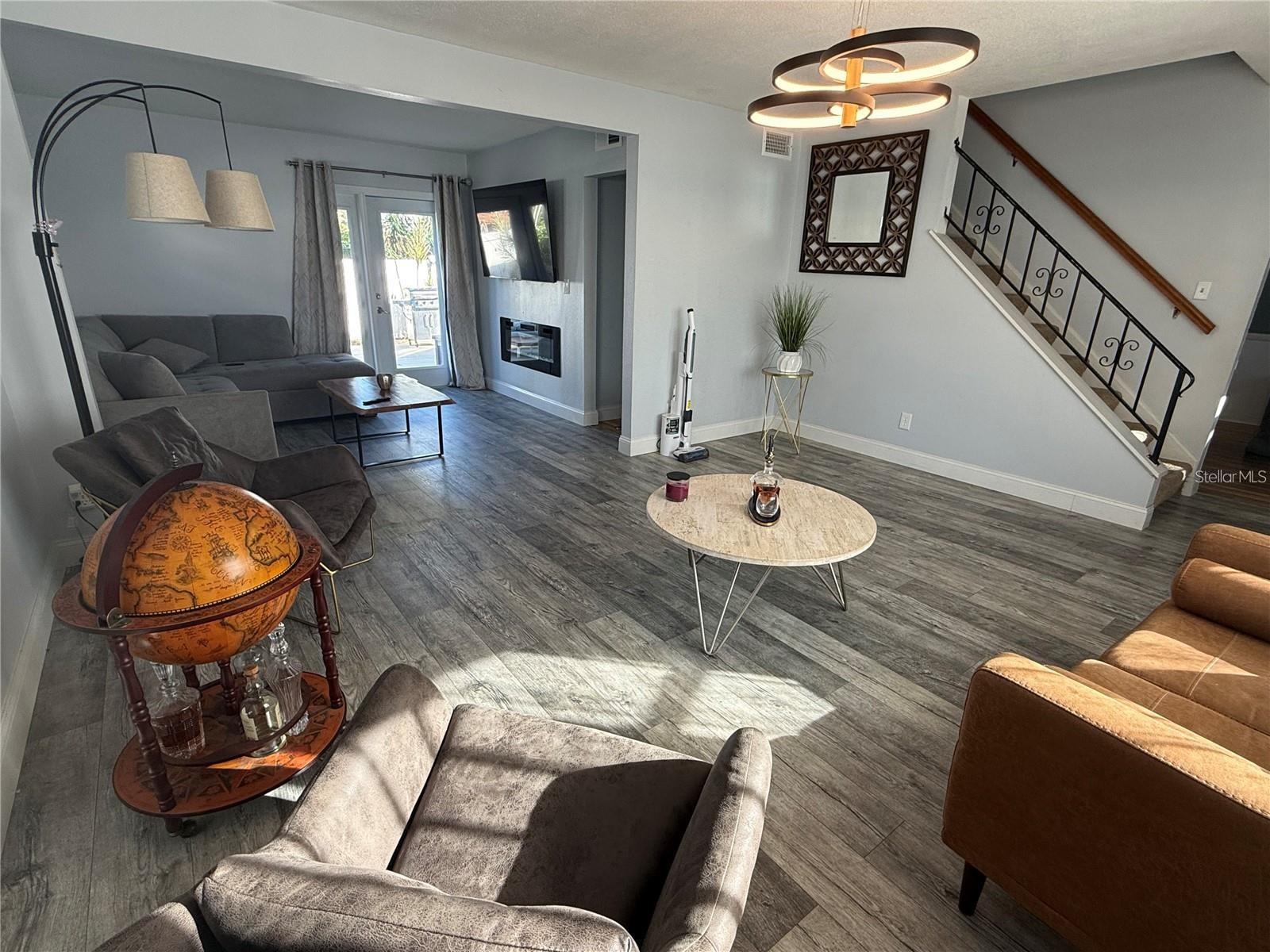 BOCA CIEGA RIDGE 3RD ADD - Residential Lease