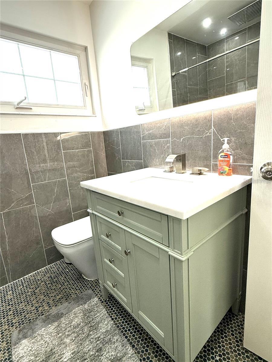 BOCA CIEGA RIDGE 3RD ADD - Residential Lease