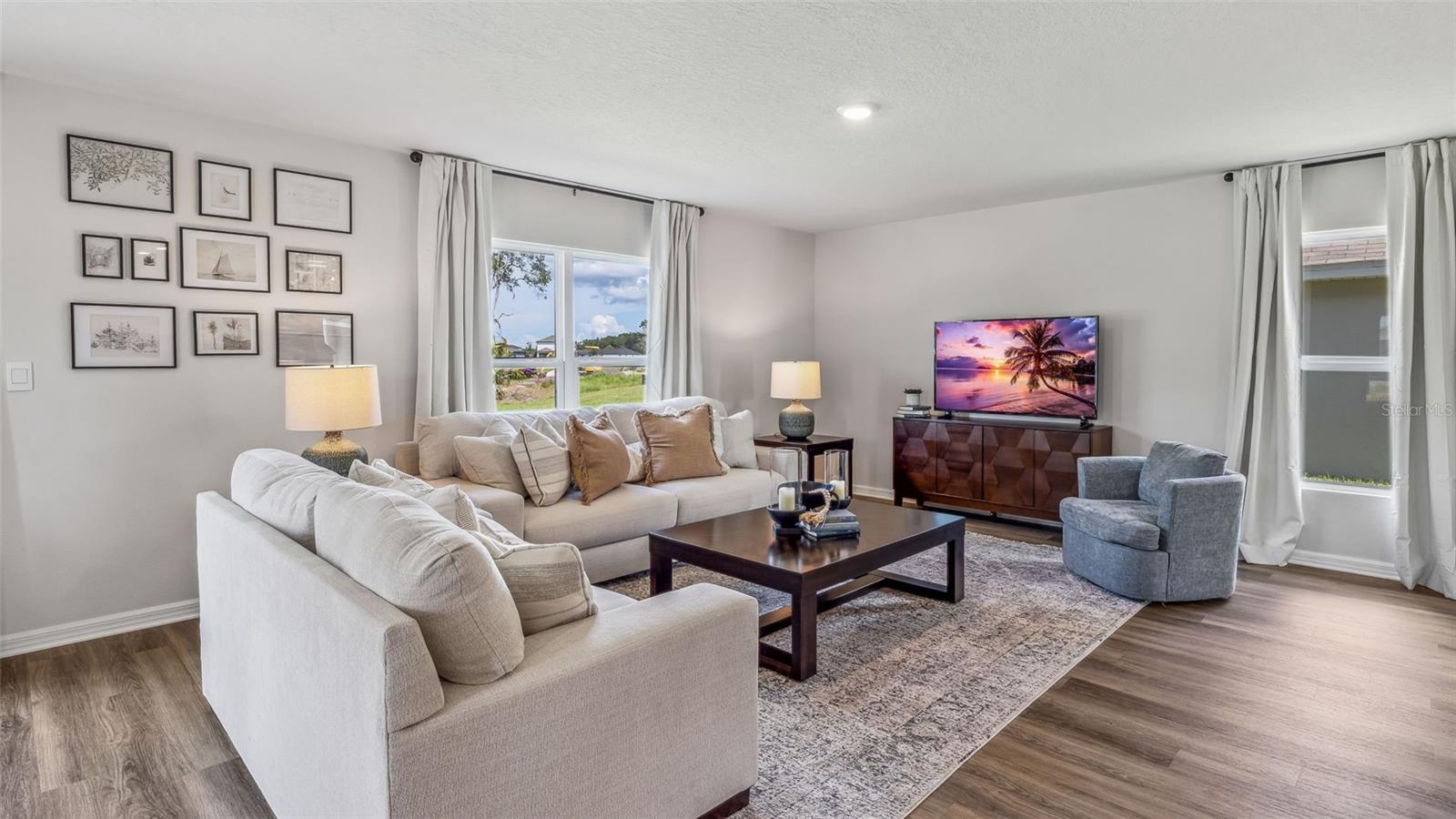 OAKFIELD TRAILS - Residential
