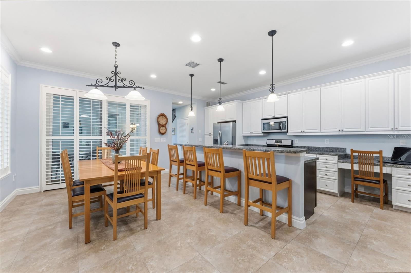 BELLAVILLA LUXURY TWNHMS - Residential