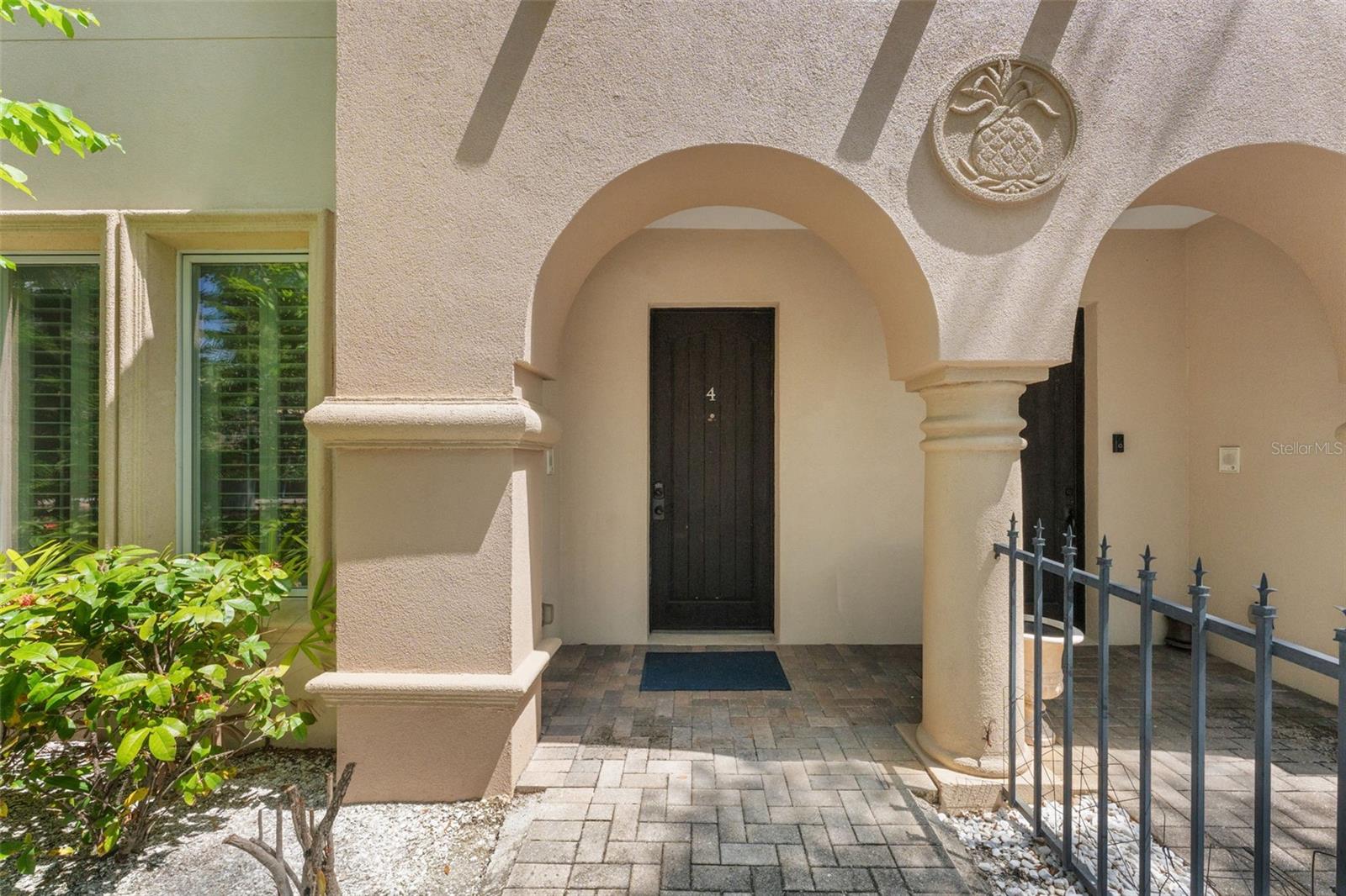 BELLAVILLA LUXURY TWNHMS - Residential