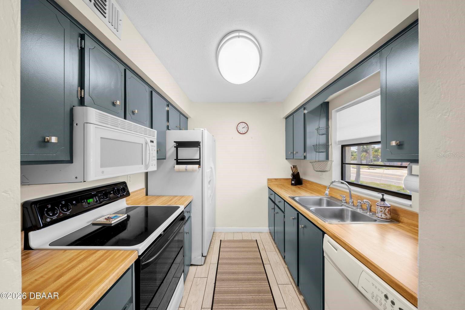 COLONY VILLAS CONDO PER - Residential