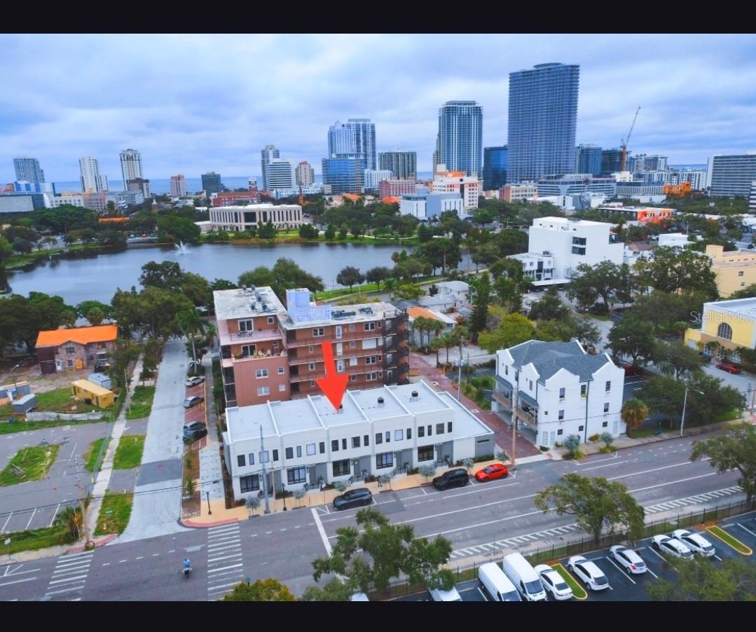 8TH STREET TWNHMS - Residential