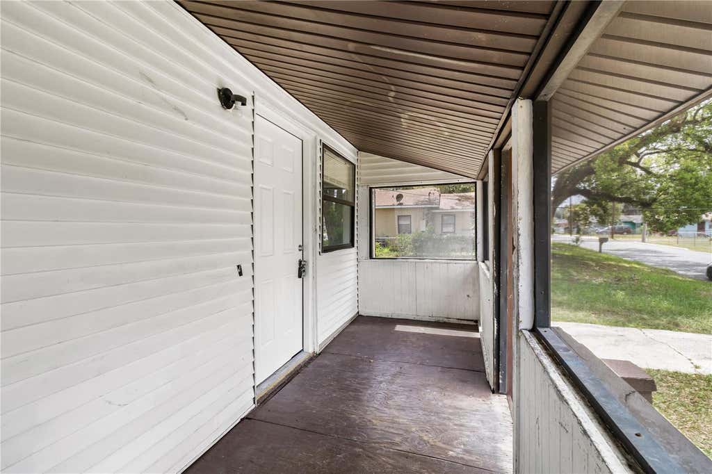 Photo of 638 W 8th Street, Lakeland, FL 33805 (MLS # TB8537371)