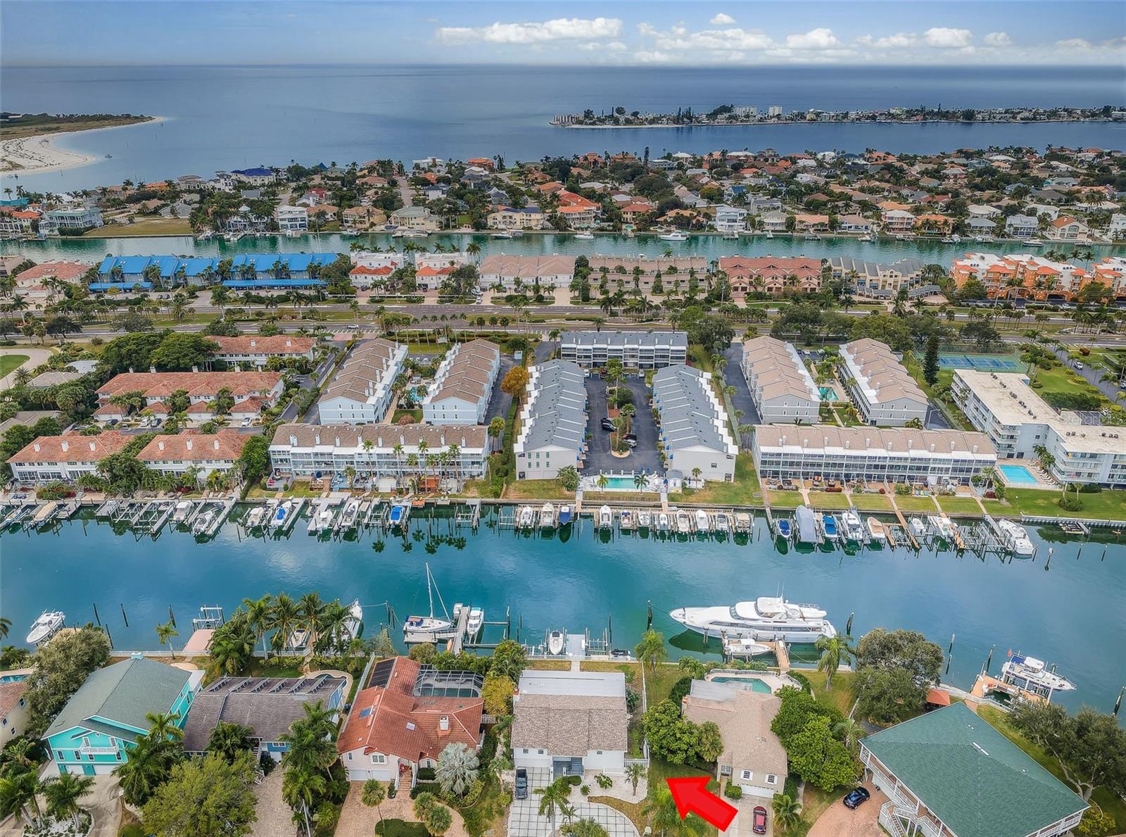 TIERRA VERDE - Residential