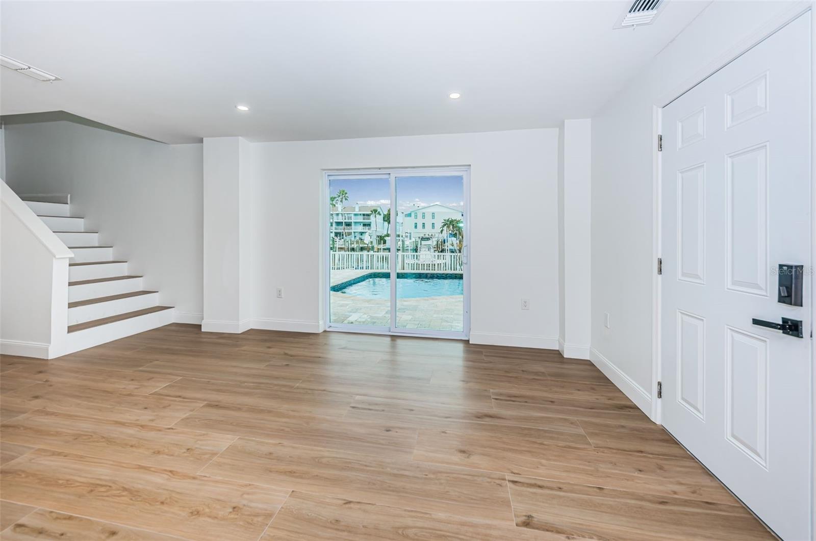 TIERRA VERDE - Residential