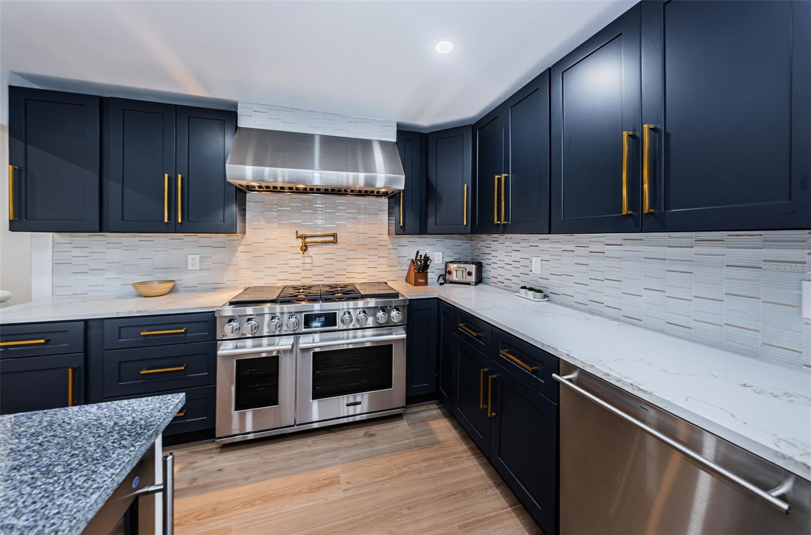 TIERRA VERDE - Residential