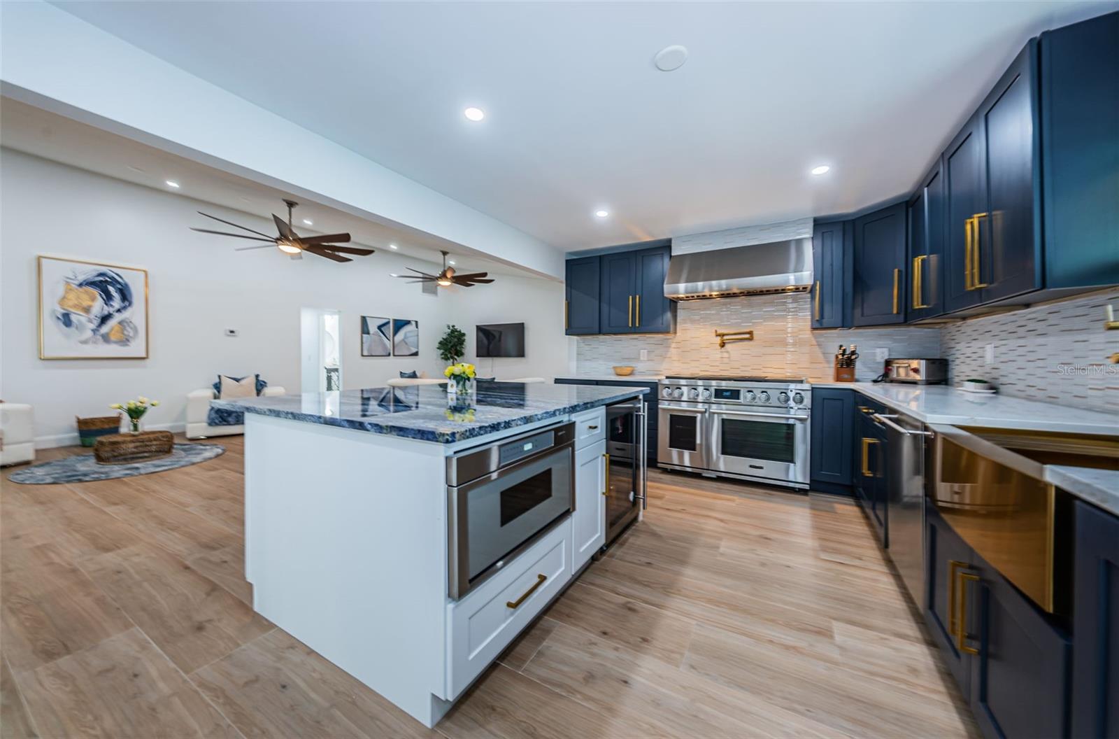 TIERRA VERDE - Residential