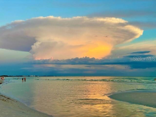 SARASOTA BEACH - Residential