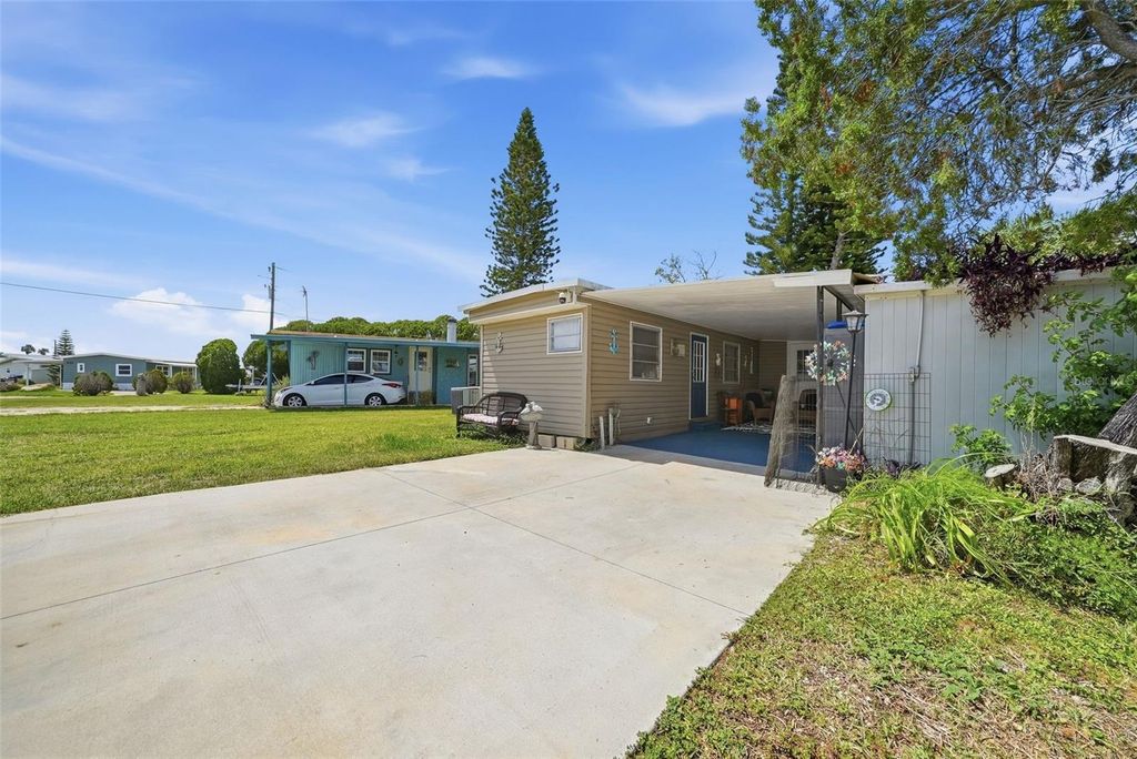 Photo of 6439 Tower Drive, Hudson, FL 34667 (MLS # W7886682)