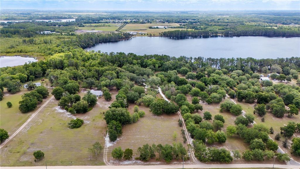 Photo of 6043 Lake Erie Road, Groveland, FL 34736 (MLS # G5111520)