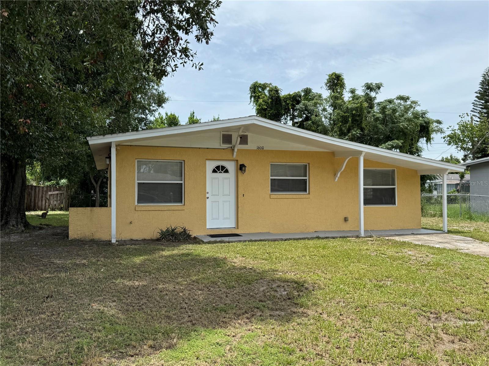 1600 JEMIMA AVENUE