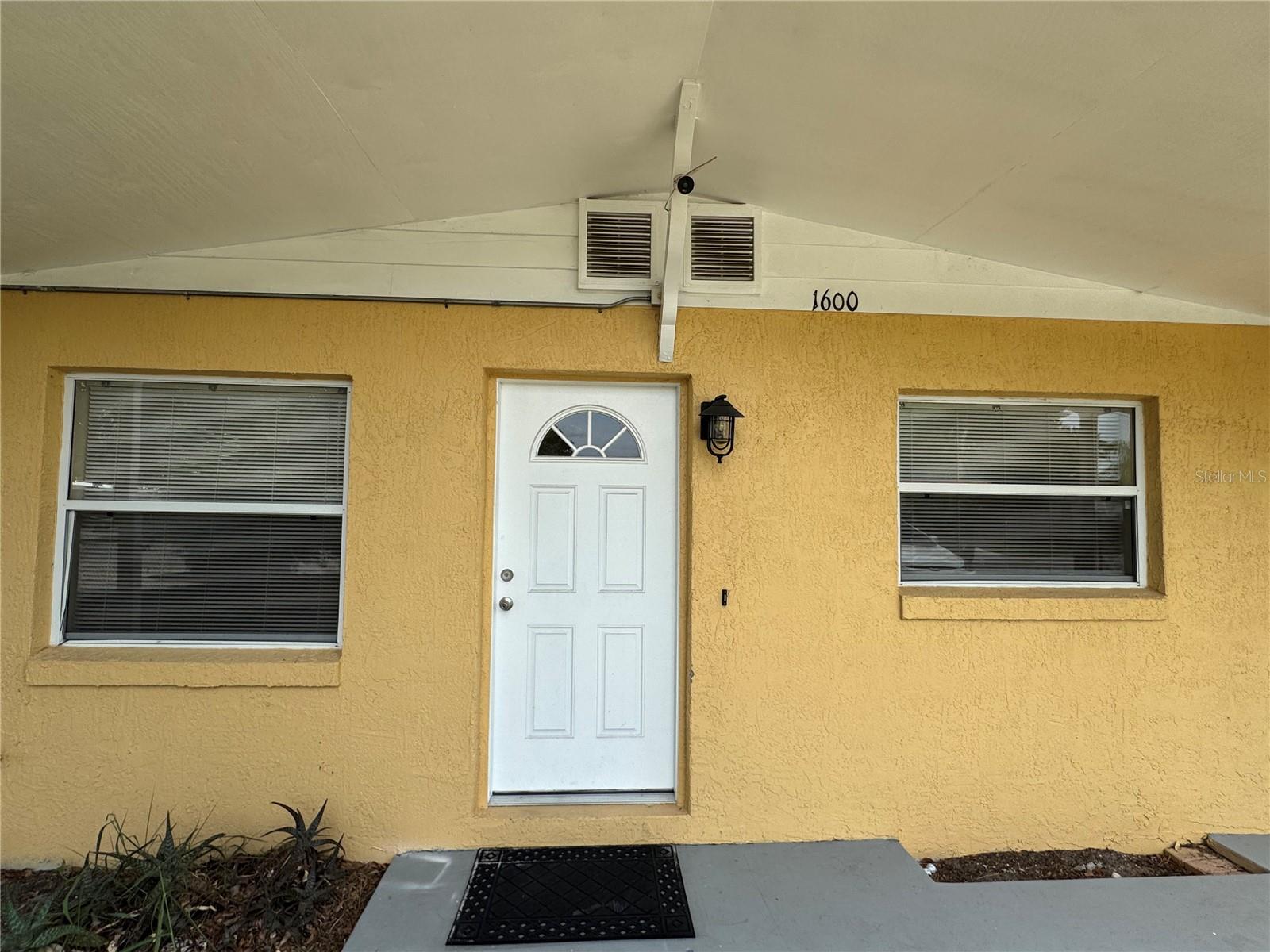 1600 JEMIMA AVENUE