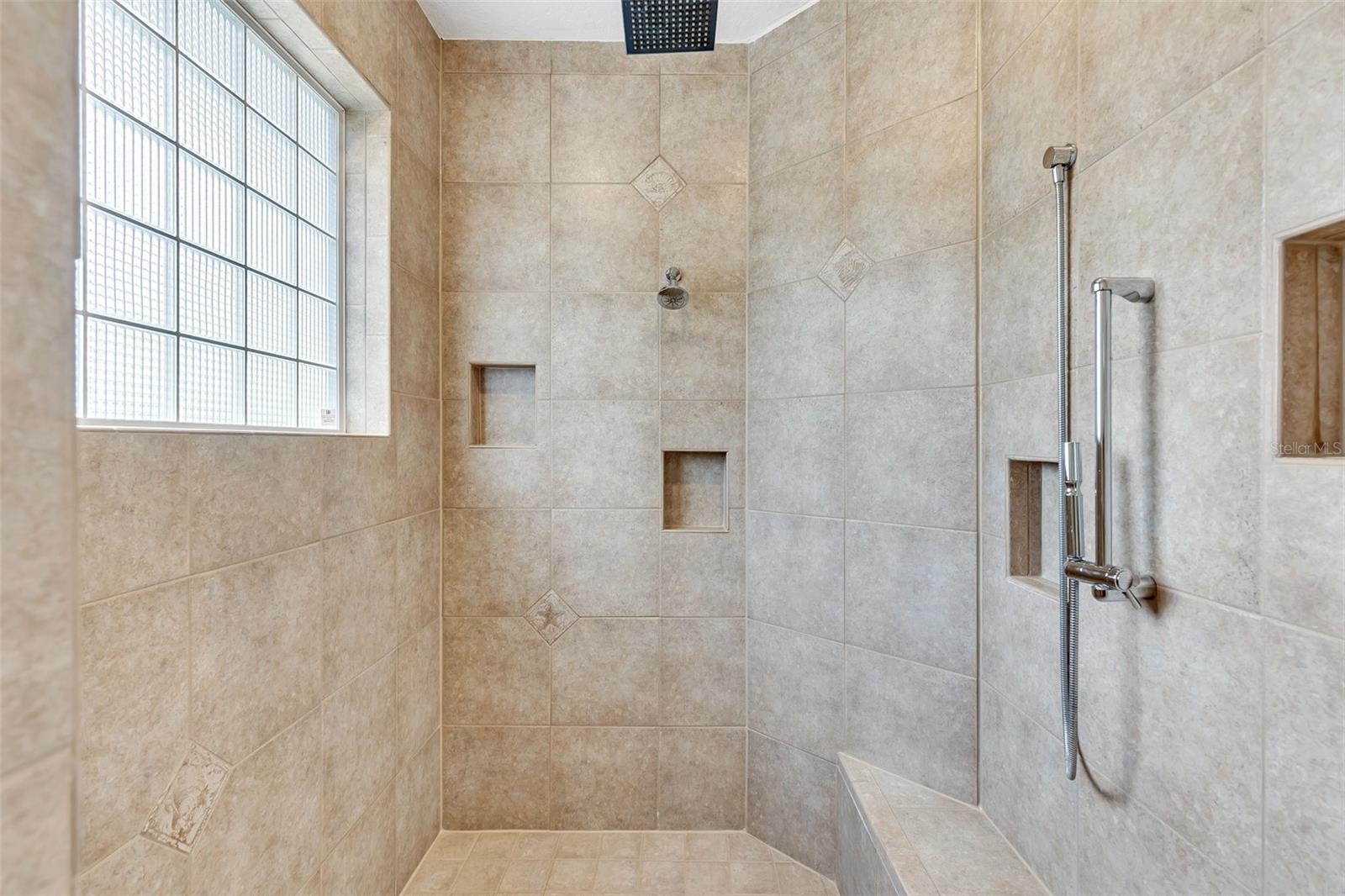 MAITLAND ISLE - Residential