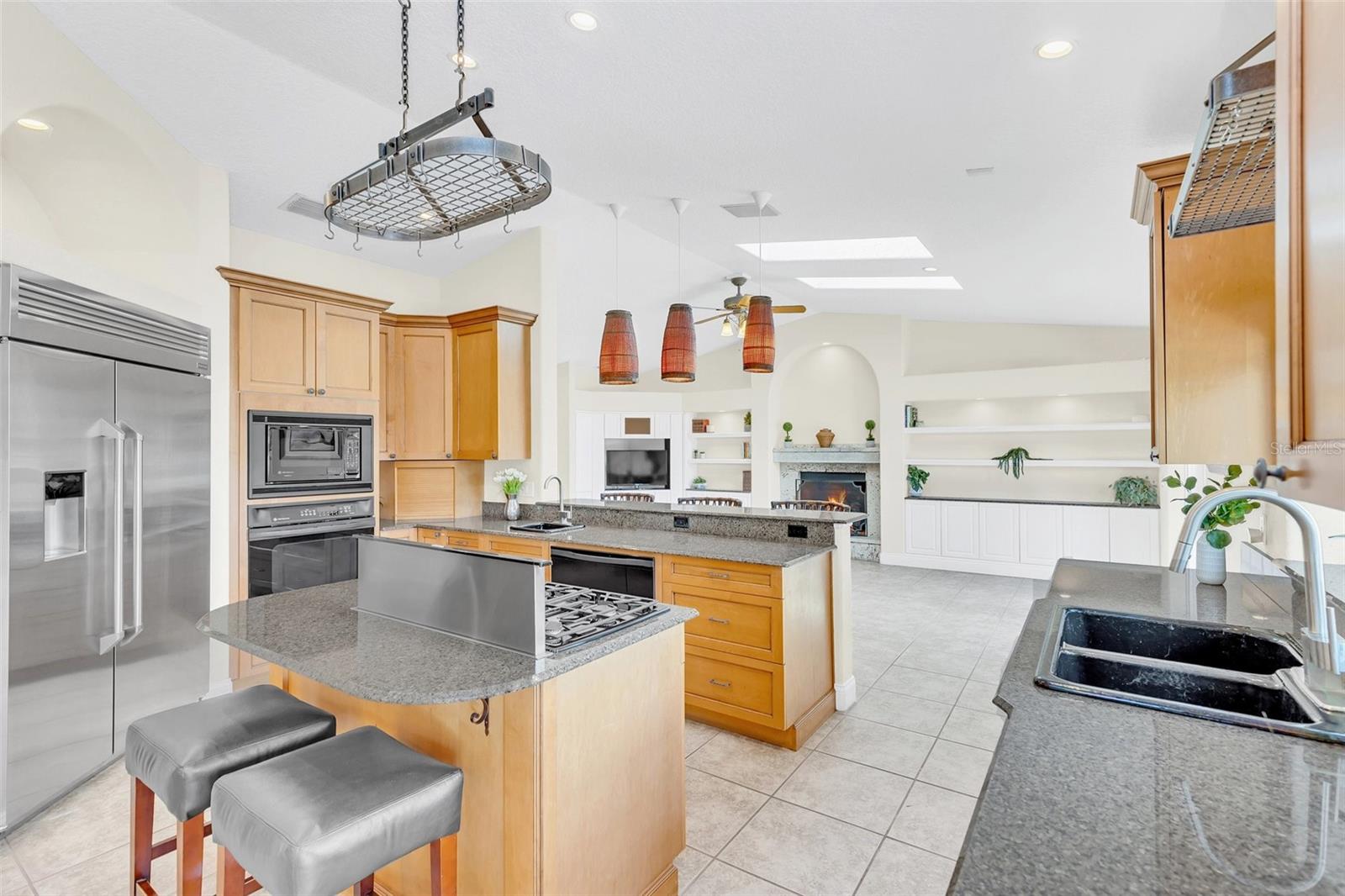 MAITLAND ISLE - Residential