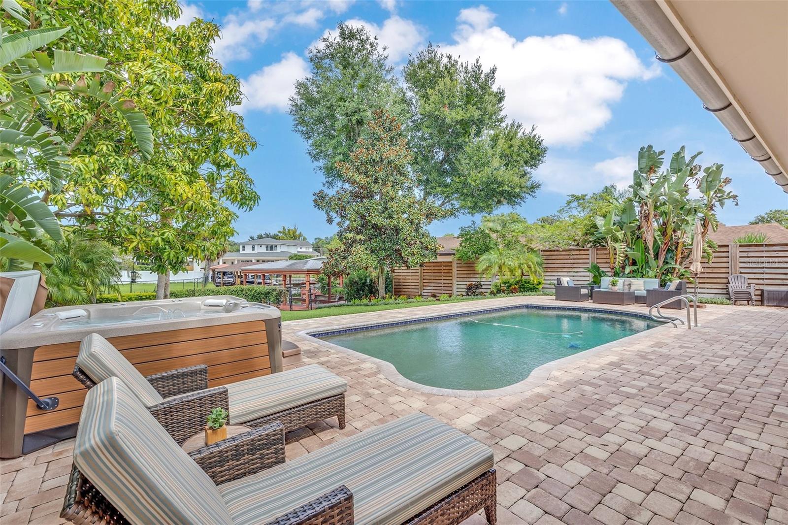 MAITLAND ISLE - Residential