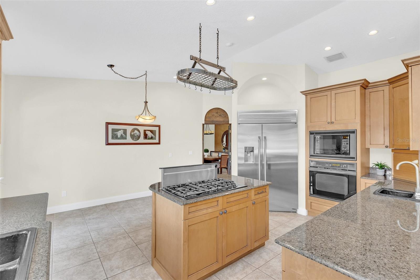 MAITLAND ISLE - Residential