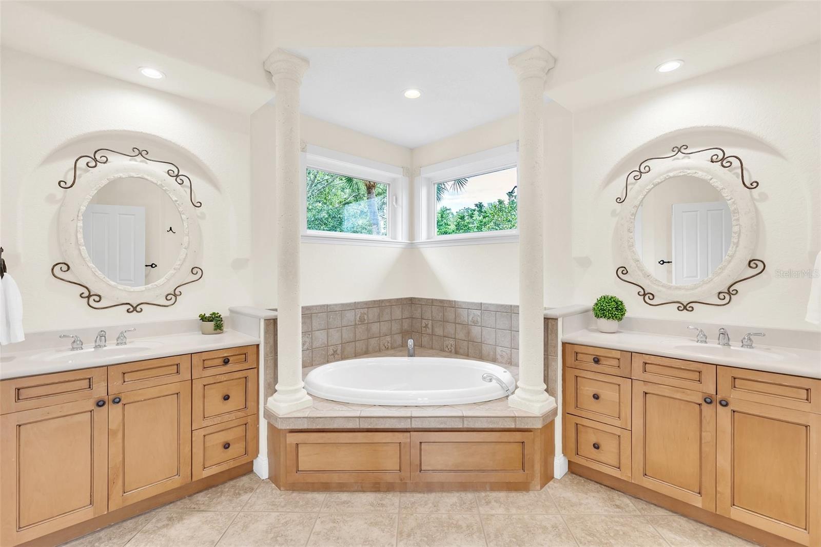 MAITLAND ISLE - Residential