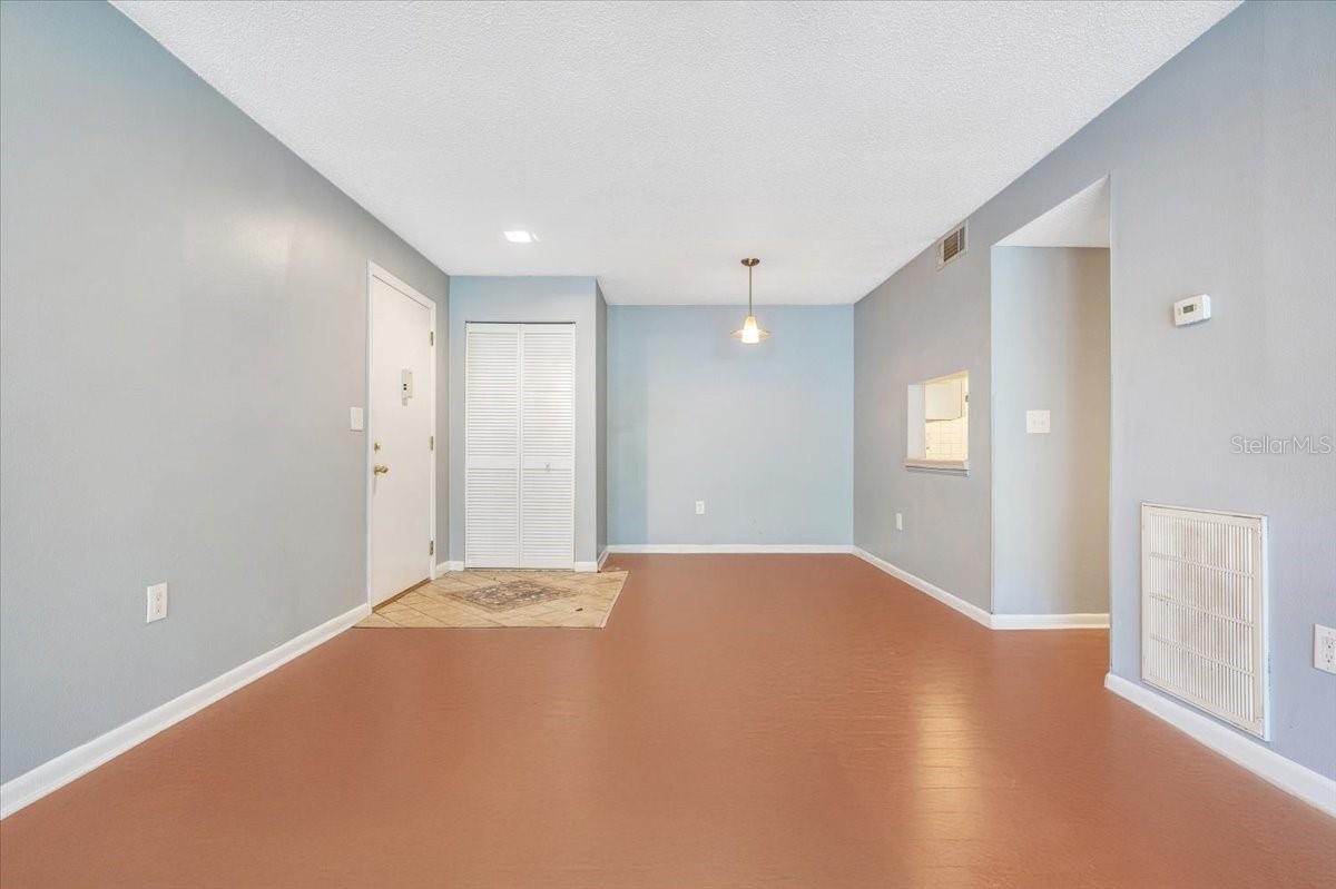 WIMBLEDON PARK CONDO 01 - Residential Lease