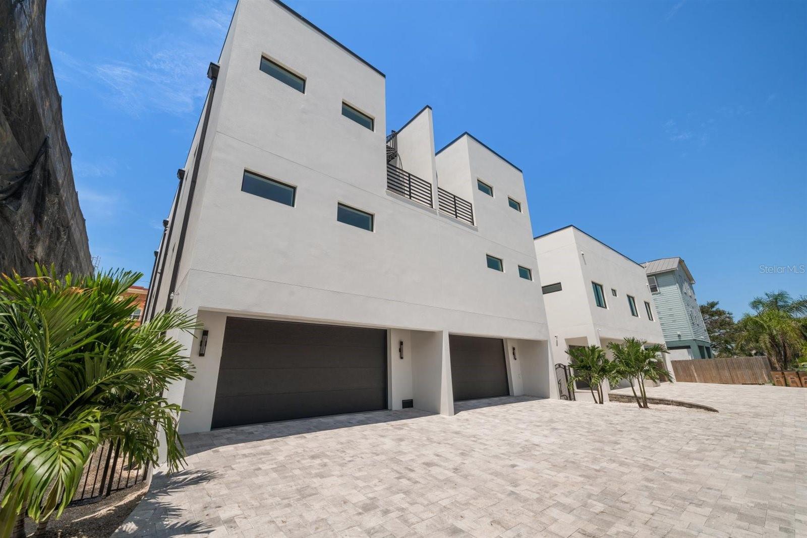 2205 GULF BOULEVARD A CONDOMINIUM - Residential
