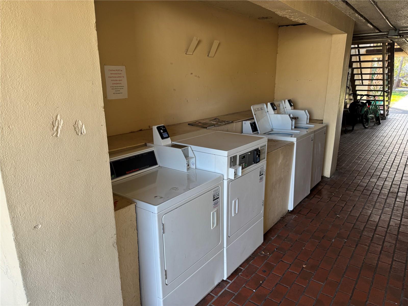 SANDLAKE COURTYARDS CONDO 5901/3515 - Residential Lease