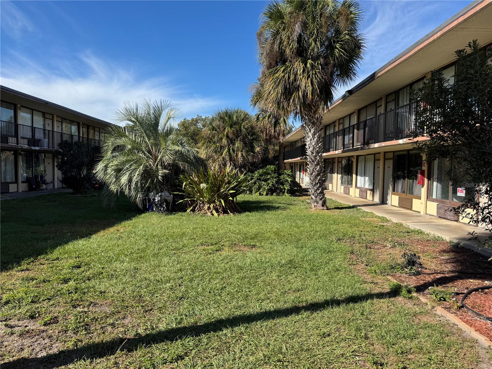 SANDLAKE COURTYARDS CONDO 5901/3515 - Residential Lease