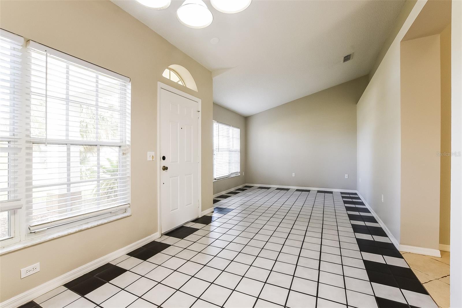 DELTONA LAKES UNIT 32 - Residential