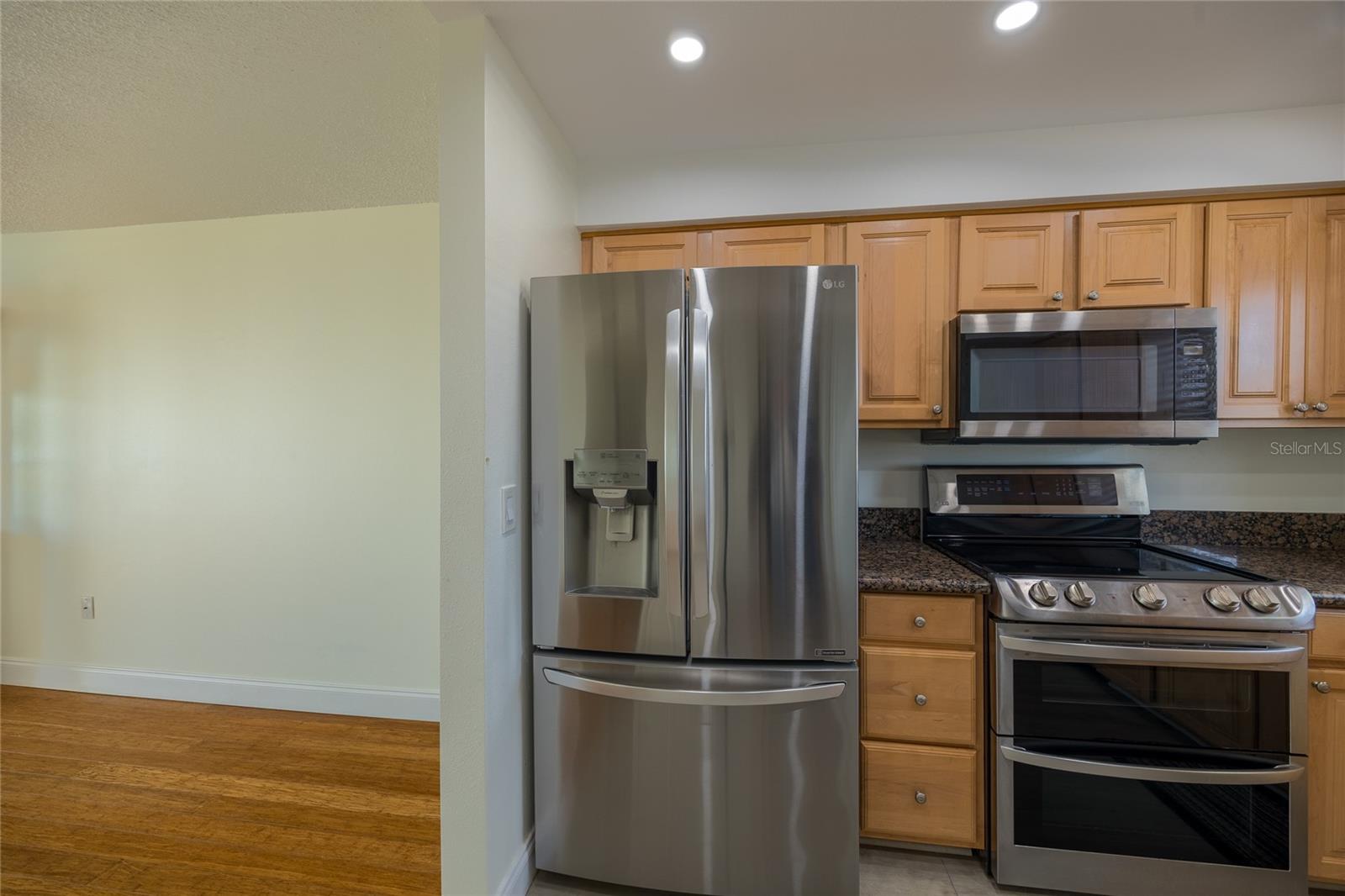 CONTINENTAL TOWERS CONDO - Residential Lease