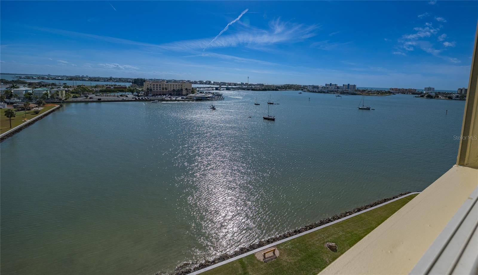 CONTINENTAL TOWERS CONDO - Residential Lease