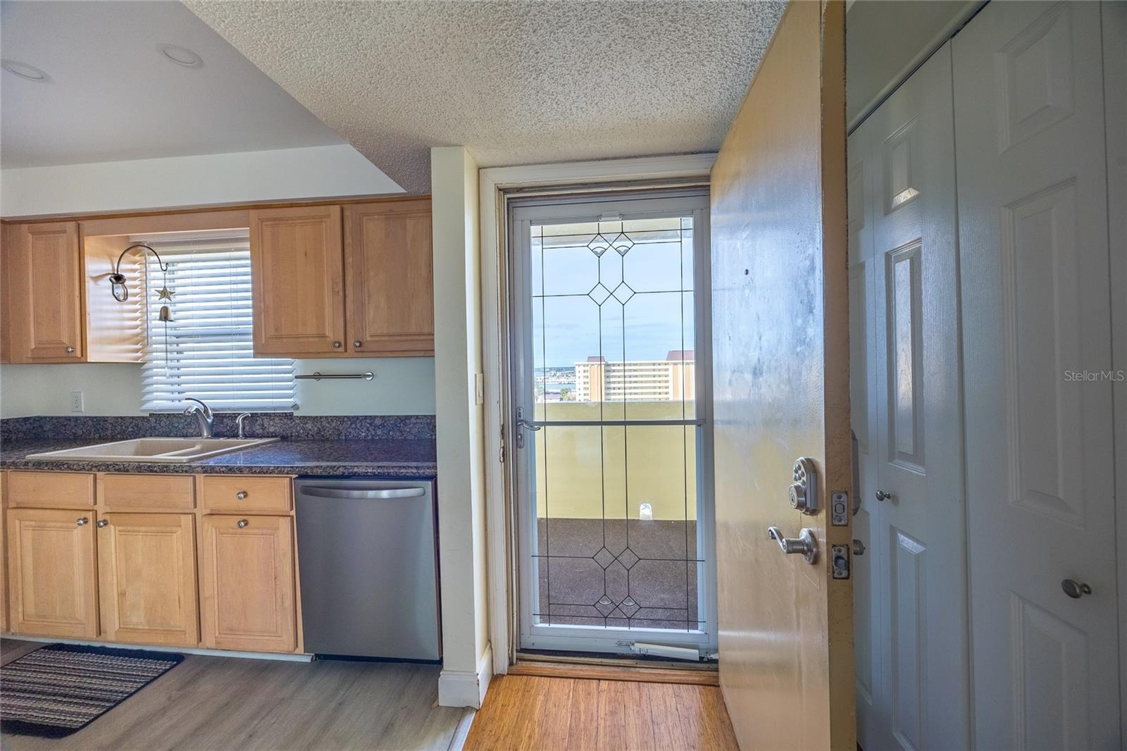 CONTINENTAL TOWERS CONDO - Residential Lease