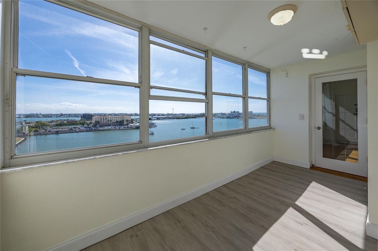 CONTINENTAL TOWERS CONDO - Residential Lease