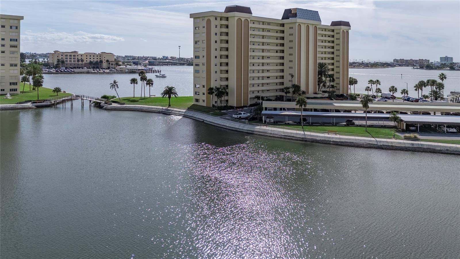 CONTINENTAL TOWERS CONDO - Residential Lease