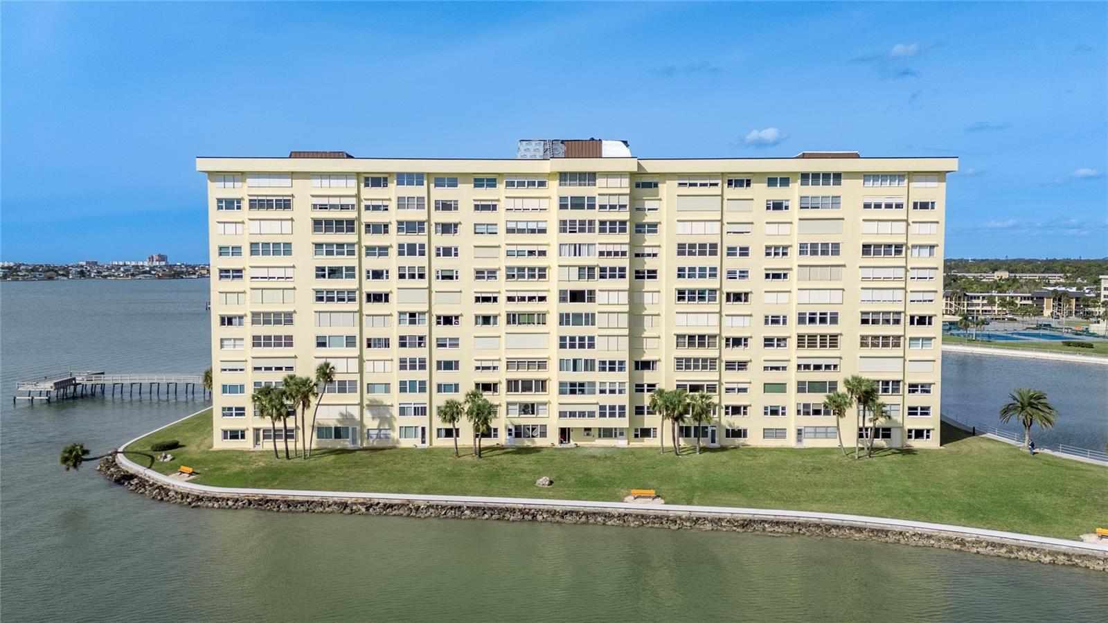 CONTINENTAL TOWERS CONDO - Residential Lease