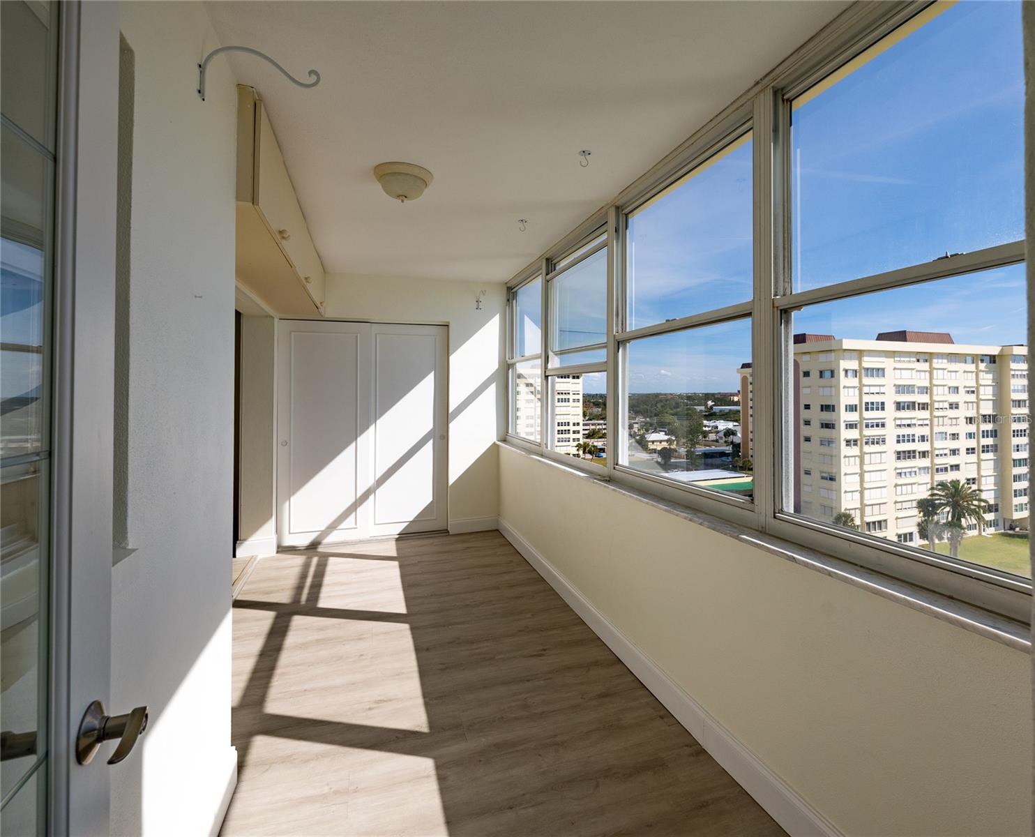 CONTINENTAL TOWERS CONDO - Residential Lease