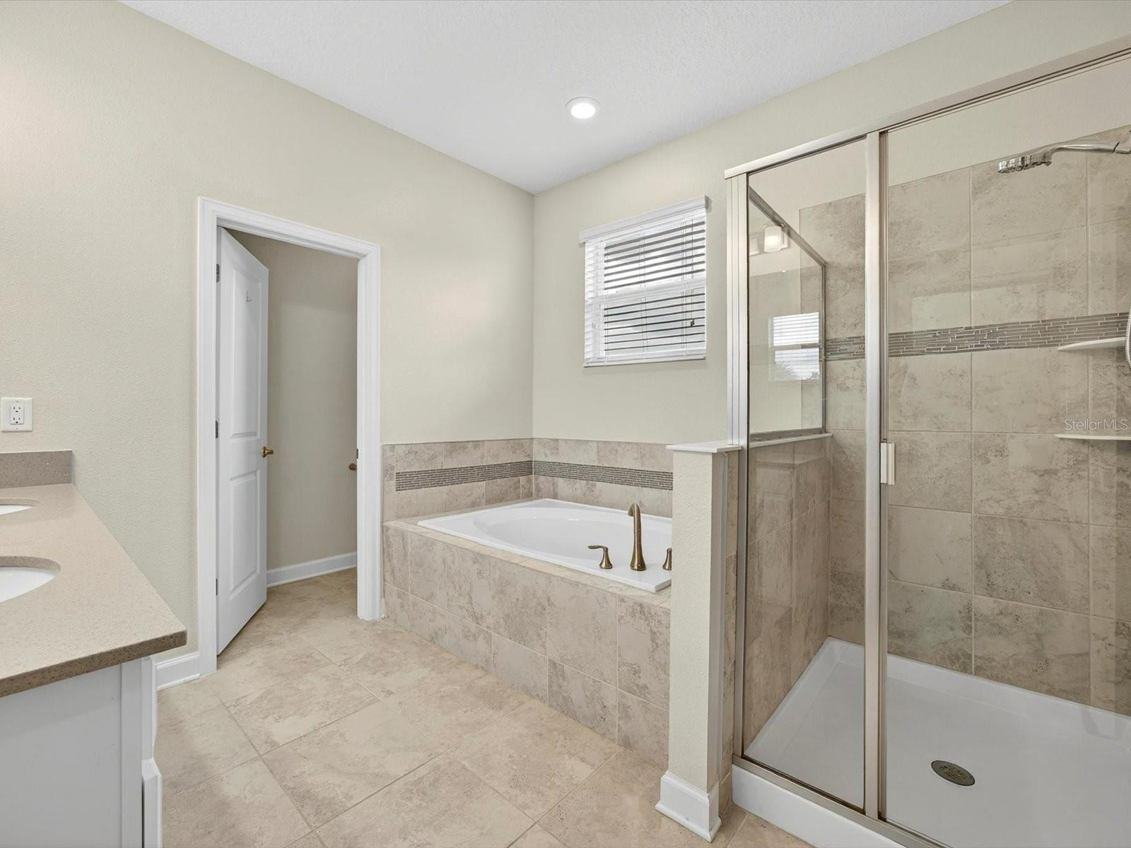 DRAYTON-PRESTON WOODS/PROVIDEN - Residential