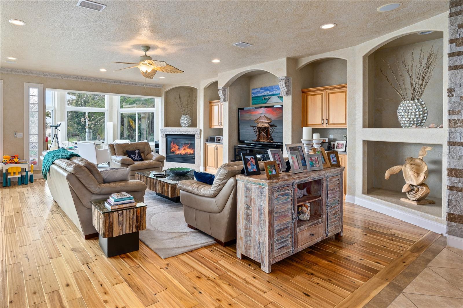 COQUINA SHORES - Residential