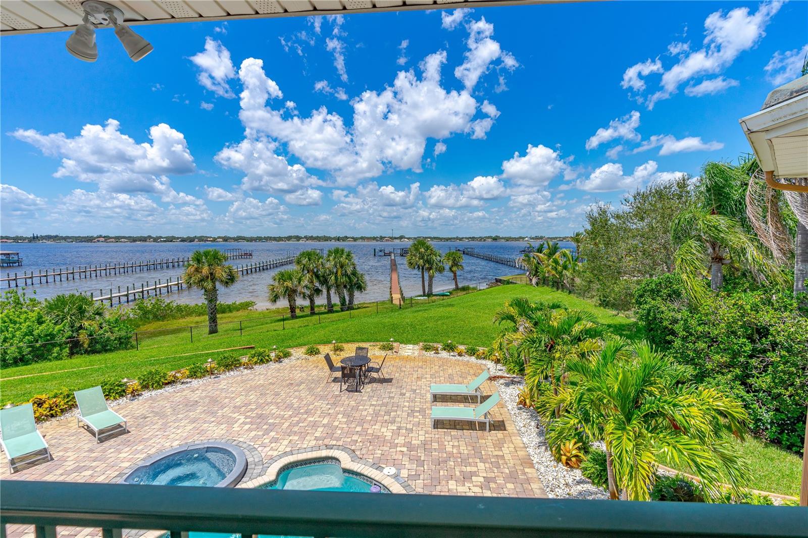 COQUINA SHORES - Residential